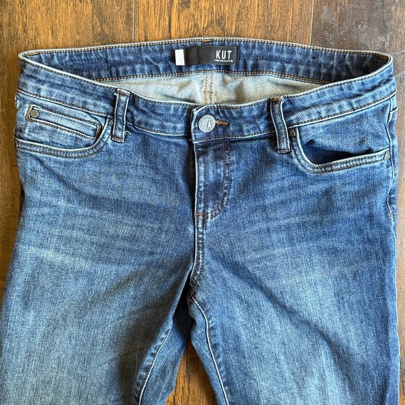 Kut from the Kloth Catherine Boyfriend Jean Size 8 (I24) - Picture 3 of 10